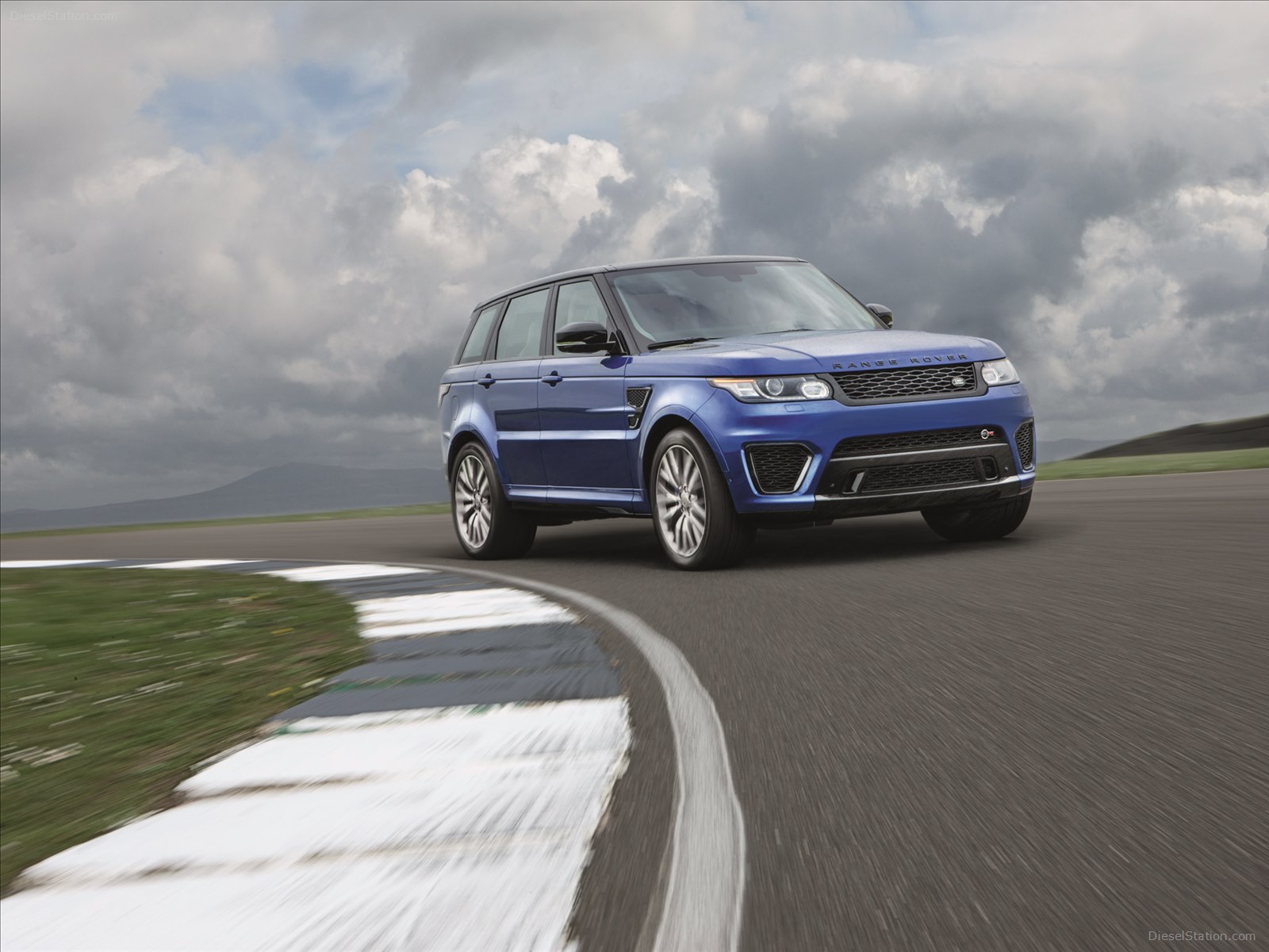Land Rover Range Rover Sport SVR 2015